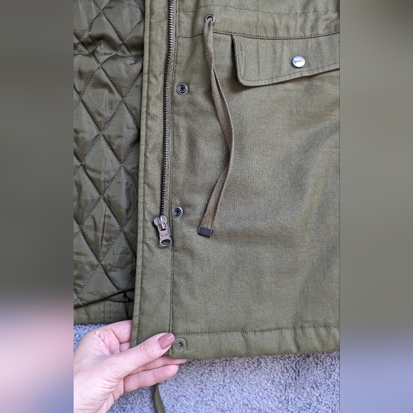 Blanc Parka - Picture 9 of 9